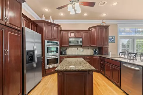 Kitchen - 6273 S Riverglen Rd, Ozark, MO 65721 photo 5 of 8