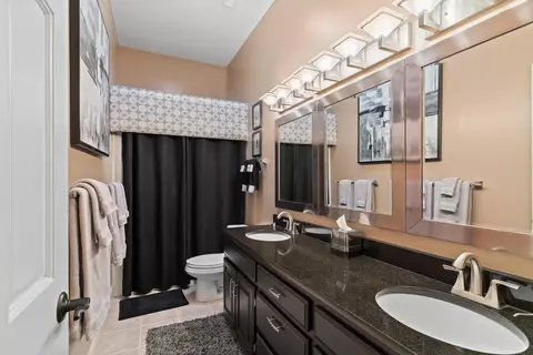 Bath - 6273 S Riverglen Rd, Ozark, MO 65721 photo 5 of 5