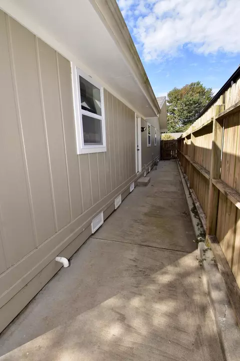 2460 S Virginia Ave, Springfield, MO 65807 photo 26