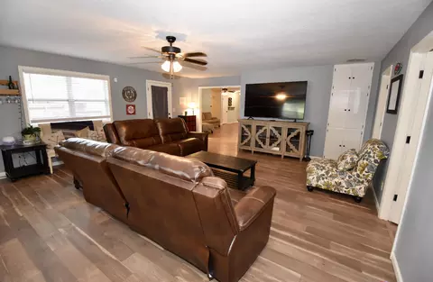2460 S Virginia Ave, Springfield, MO 65807 photo 16