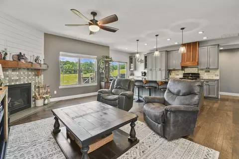 1305 W Undershot Ct, Ozark, MO 65721 photo 3