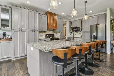 1305 W Undershot Ct, Ozark, MO 65721 photo 4