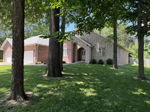 4115 E Linwood St, Springfield, MO 65809 photo 2