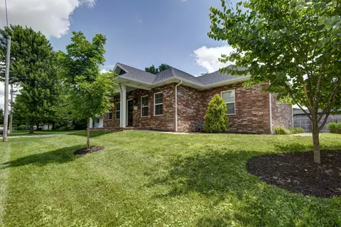 2020 S Valley Road Ave, Springfield, MO 65804 photo 2