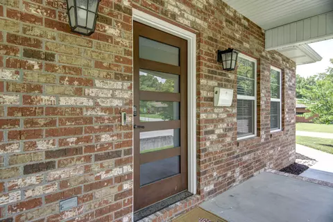 2020 S Valley Road Ave, Springfield, MO 65804 photo 3
