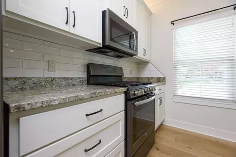 2020 S Valley Road Ave, Springfield, MO 65804 photo 8