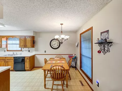 3841 W Harrison St, Springfield, MO 65802 photo 4