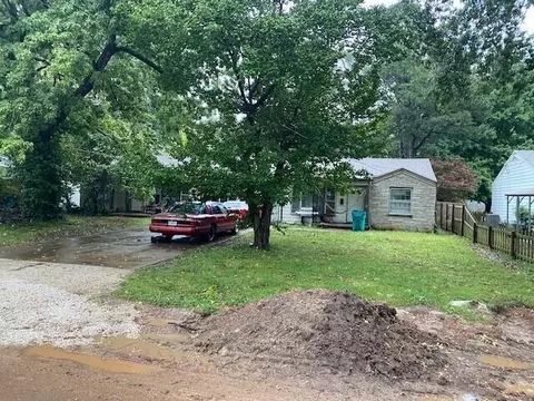 2042 S Hampton Ave, Springfield, MO 65804 photo 1
