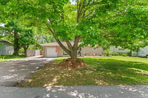 406 Harrison St, Nixa, MO 65714 photo 2