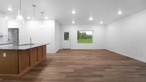 3955 E Rose Glen Ct, Brookline, MO 65619 photo 12
