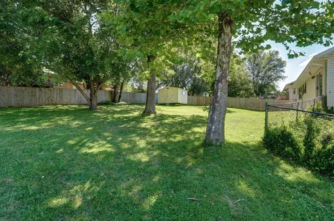 1104 E Chandler St, Ozark, MO 65721 photo 7