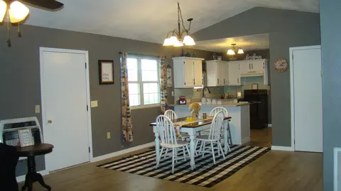 1411 Matthew St, Mountain View, MO 65548 photo 9