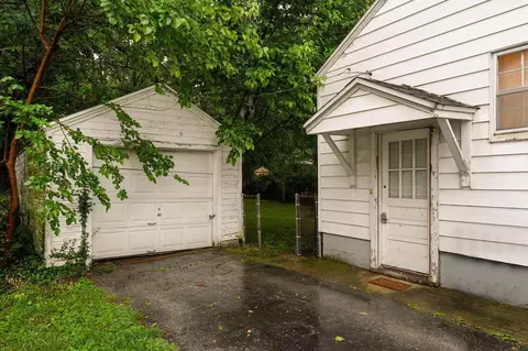 932 S Weaver Ave, Springfield, MO 65806 photo 16