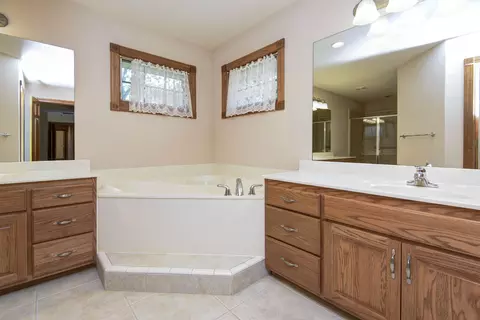 2826 W Munhollon Ln, Springfield, MO 65810 photo 29