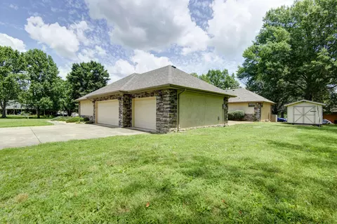 2826 W Munhollon Ln, Springfield, MO 65810 photo 6