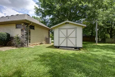 2826 W Munhollon Ln, Springfield, MO 65810 photo 10