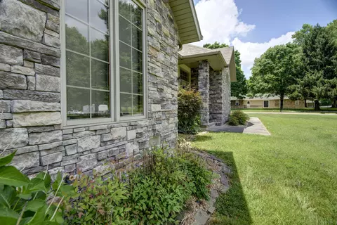 2826 W Munhollon Ln, Springfield, MO 65810 photo 12