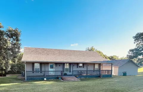 910 Highlands Dr, Spokane, MO 65754 photo 1