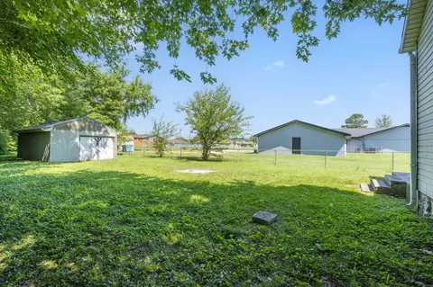 903 N Hillcrest Ave, Springfield, MO 65803 photo 20