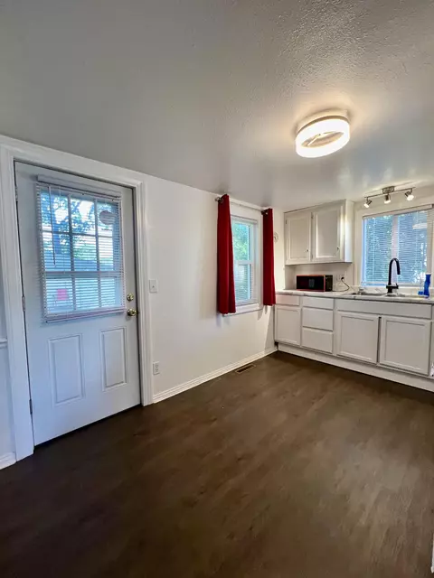 1825 W Chestnut St, Springfield, MO 65802 photo 8