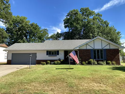 3501 Ridge Dr, Joplin, MO 64801