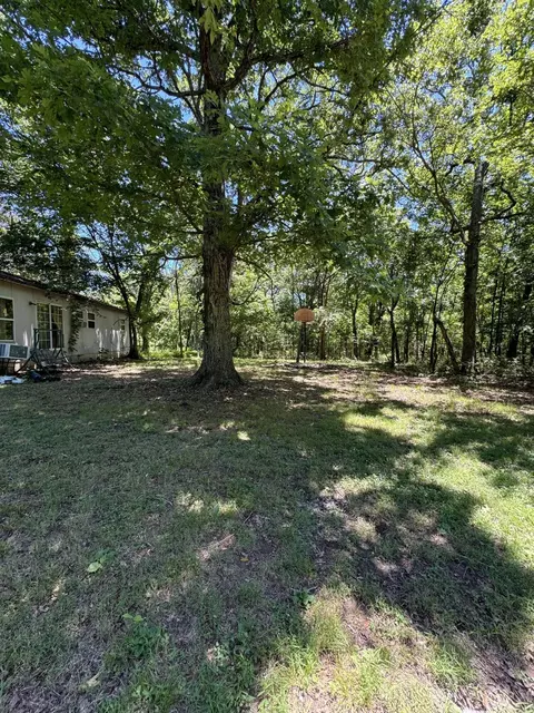 66 Englewood Dr, Tecumseh, MO 65760 photo 10