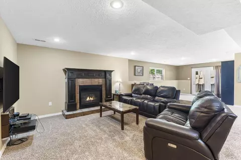 106 Chase Ln, Nixa, MO 65714 photo 3
