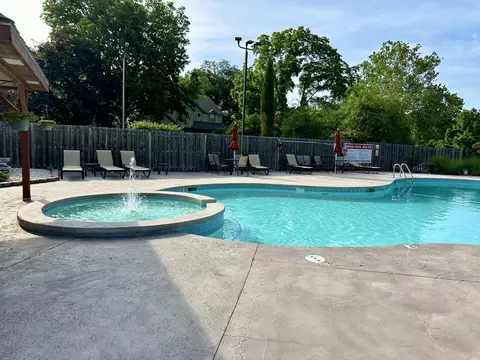 4859 S Buckingham Ln, Springfield, MO 65810 photo 6