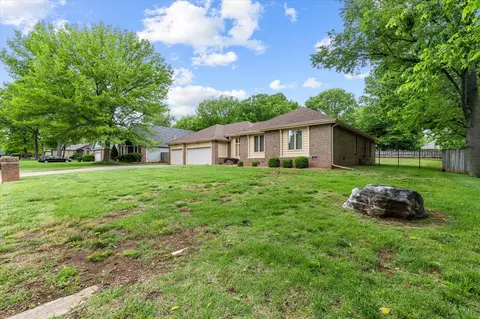 4101 E Linwood St, Springfield, MO 65809 photo 3
