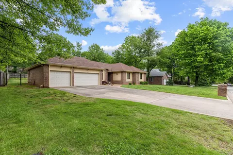 4101 E Linwood St, Springfield, MO 65809 photo 4