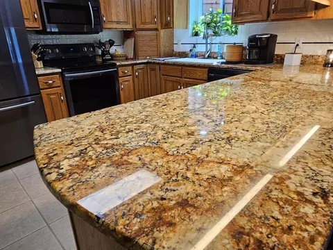 Kitchen - 150 Sunken Forest Dr #207, Forsyth, MO 65653 photo 2 of 5