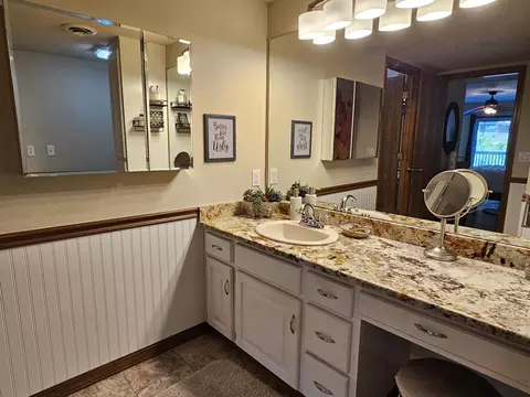 Bath - 150 Sunken Forest Dr #207, Forsyth, MO 65653 photo 3 of 11