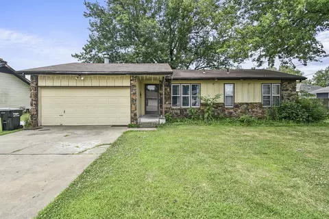 1216 W Edgewood St, Springfield, MO 65807 photo 5