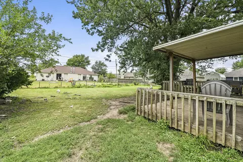 1216 W Edgewood St, Springfield, MO 65807 photo 4