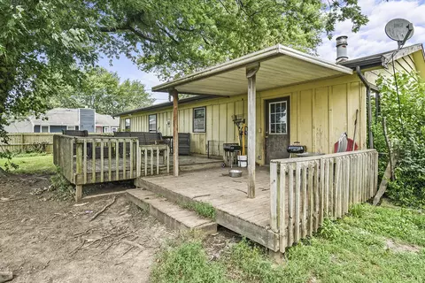 1216 W Edgewood St, Springfield, MO 65807 photo 3
