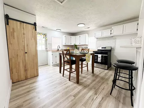 2115 N Weller Ave, Springfield, MO 65803 photo 10