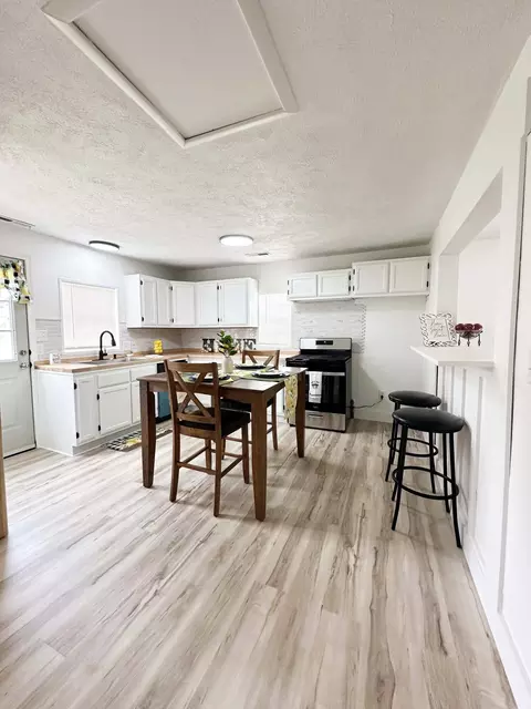 2115 N Weller Ave, Springfield, MO 65803 photo 15