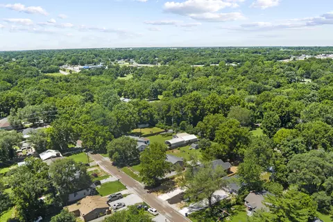 3219 W Madison St, Springfield, MO 65802 photo 9