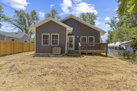 3219 W Madison St, Springfield, MO 65802 photo 5