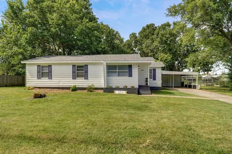 1349 W Bennett St, Springfield, MO 65807