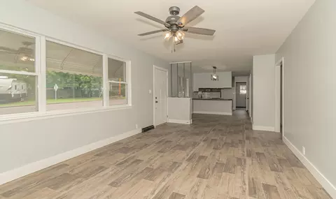 1303 6th St, Monett, MO 65708 photo 5