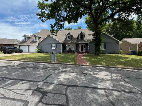 2811 N Miller Avenue Ave, Joplin, MO 64801