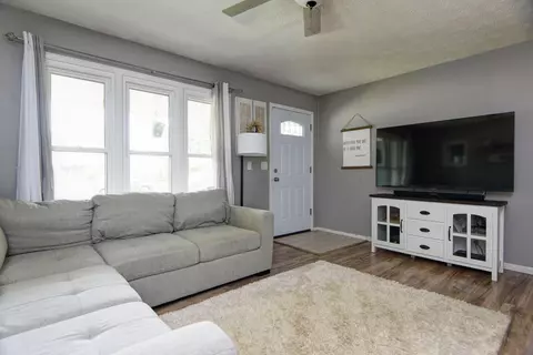 1430 S Catalina Ave, Springfield, MO 65804 photo 5