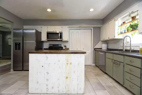 1430 S Catalina Ave, Springfield, MO 65804 photo 7