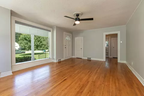 860 S Rogers Ave, Springfield, MO 65804 photo 5