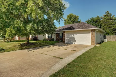 314 N Cherokee Trl, Clever, MO 65631 photo 2