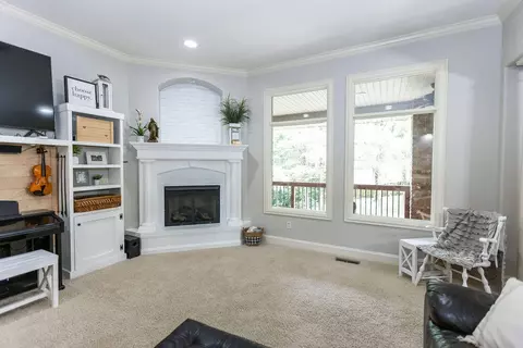 1091 W Shadowlawn St, Springfield, MO 65810 photo 12