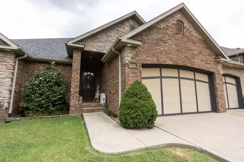 1091 W Shadowlawn St, Springfield, MO 65810 photo 3