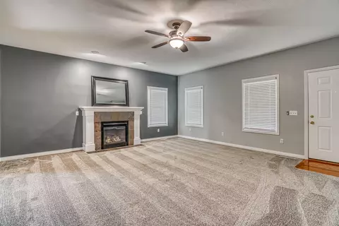 712 E Saint Charles St, Ozark, MO 65721 photo 8