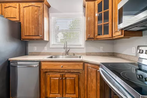 712 E Saint Charles St, Ozark, MO 65721 photo 12
